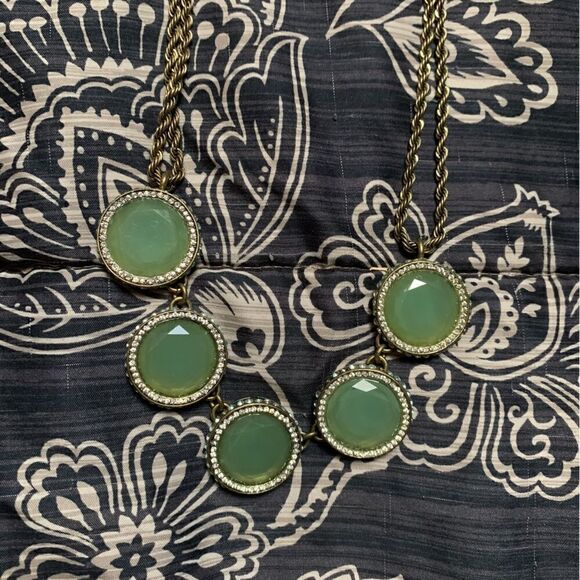 Vintage Banana Republic Gold Chunky Necklace - Picture 2 of 5